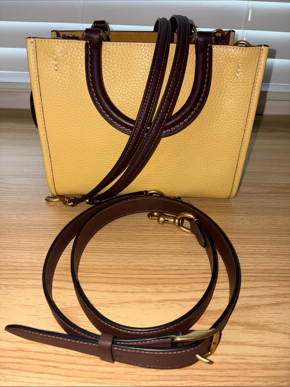 Coach Rogue 25 Regenerative Leather In Hay - Picture 2 of 16